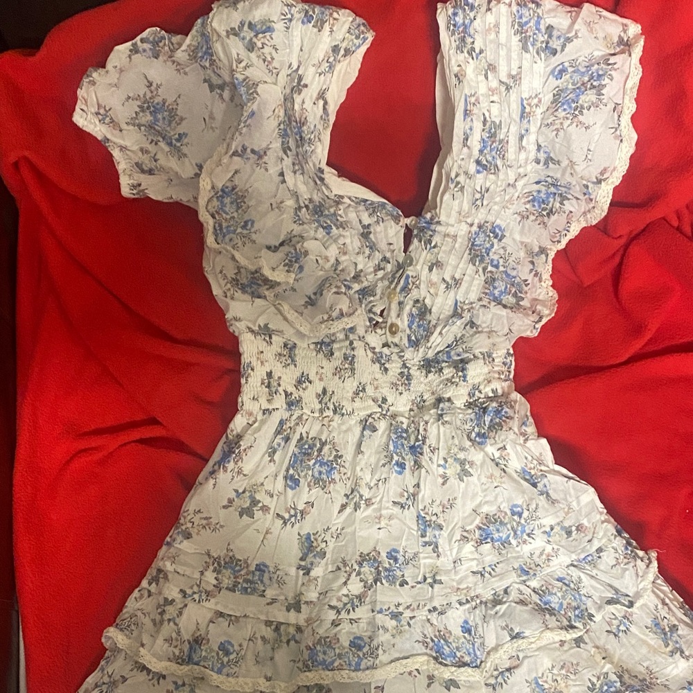 Chic Floral Ruffle Mini Dress - Picture 2 of 6